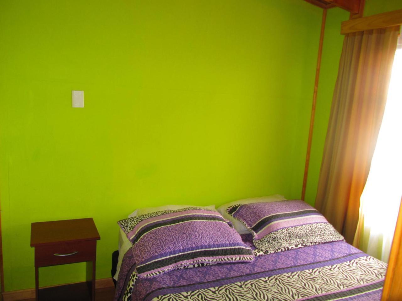 Hospedaje Los Cipreses Coyhaique Ngoại thất bức ảnh